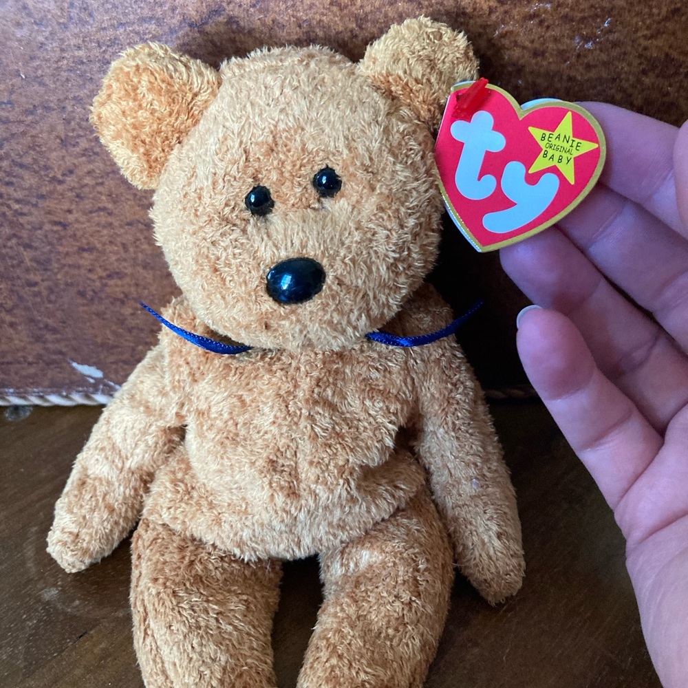 Beanie Baby Fuzz the bear
